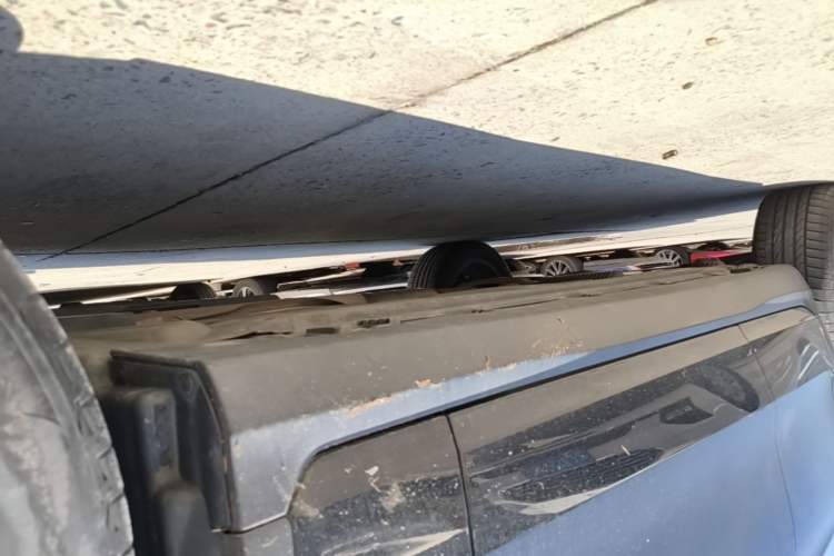 Used Mercedes-Benz GLC 2017 GLC 260 4MATIC Dynamic Edition Right Side Sill