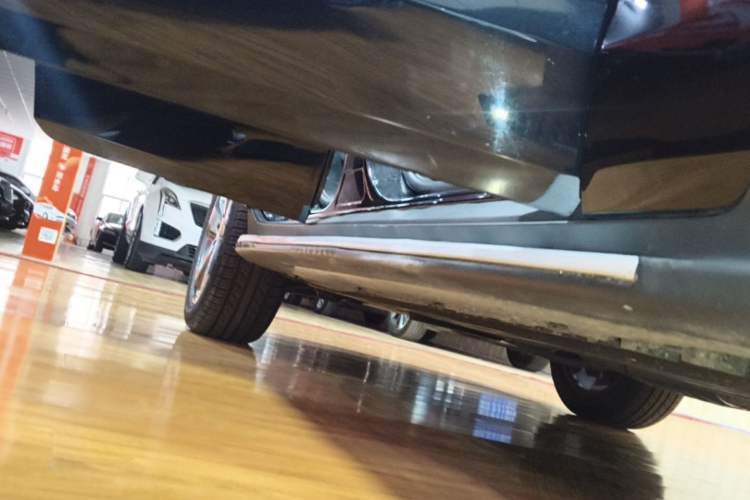 Used Mercedes-Benz GLC 2017 GLC 260 4MATIC Luxury Model Right Side Sill