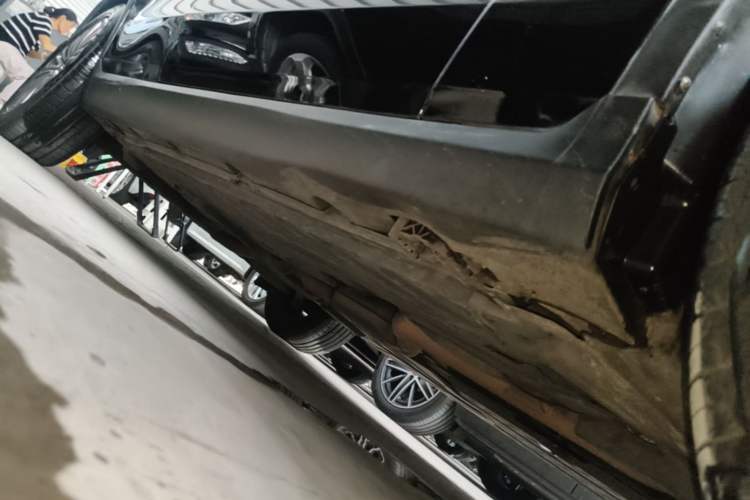Used Mercedes-Benz GLC 2017 GLC 200 4MATIC Right Side Sill