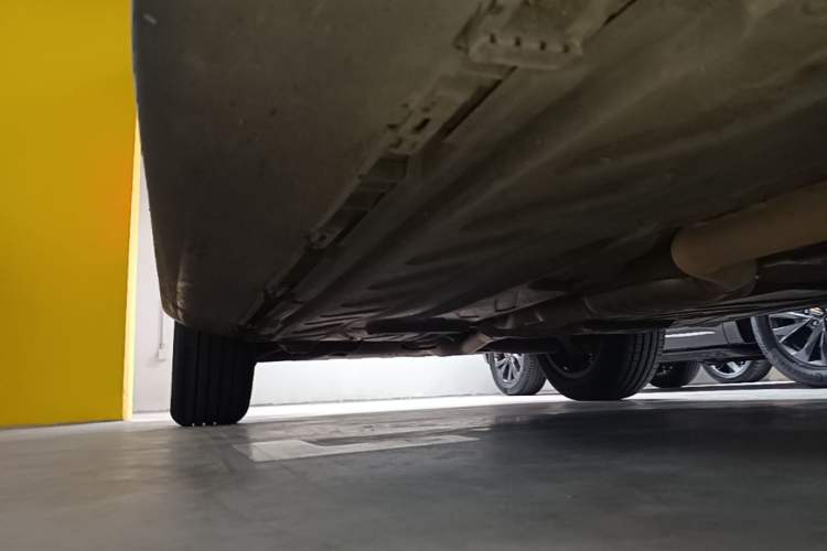 Used Mercedes-Benz GLC 2017 GLC 260 4MATIC Dynamic Edition Right Side Sill
