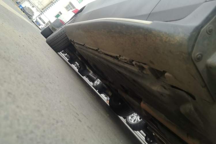 Used Mercedes-Benz GLC 2017 GLC 260 4MATIC Dynamic Edition Right Side Sill