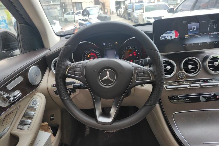 Used Mercedes-Benz GLC 2017 GLC 300 4MATIC Sport Edition Steering Wheel