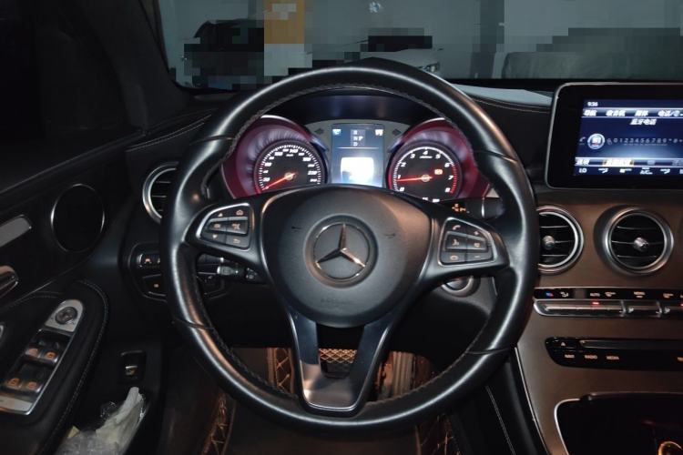 Used Mercedes-Benz GLC 2017 GLC 300 4MATIC Sport Edition Steering Wheel