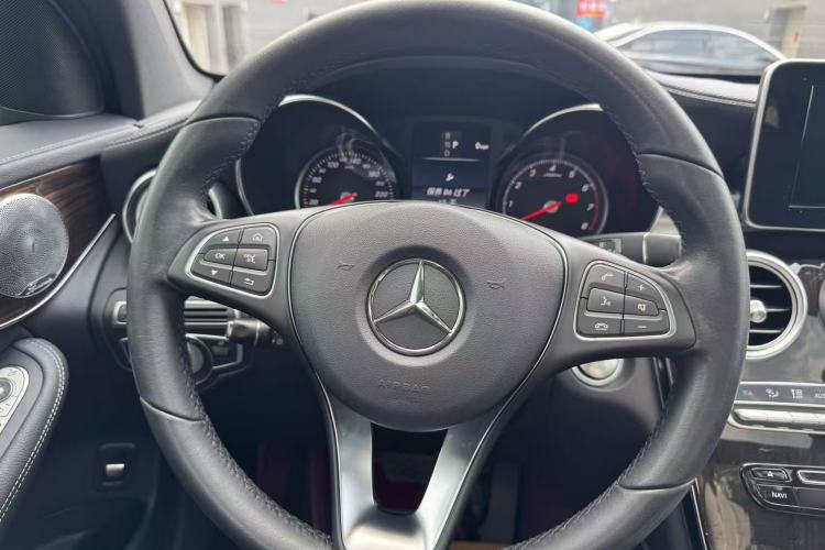 Used Mercedes-Benz GLC 2017 GLC 260 4MATIC Dynamic Edition Steering Wheel