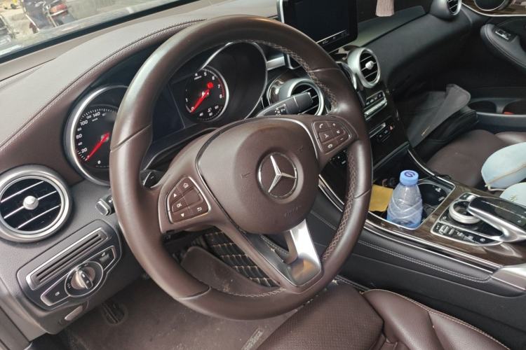 Used Mercedes-Benz GLC 2017 GLC 260 4MATIC Dynamic Edition Steering Wheel