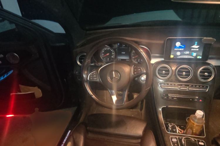 Used Mercedes-Benz GLC 2017 GLC 260 4MATIC Dynamic Edition Steering Wheel