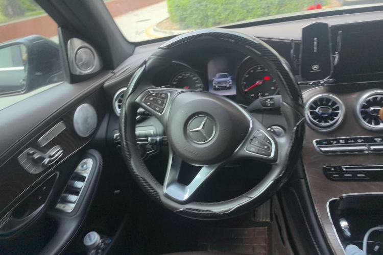 Used Mercedes-Benz GLC 2017 GLC 300 4MATIC Sport Edition Steering Wheel