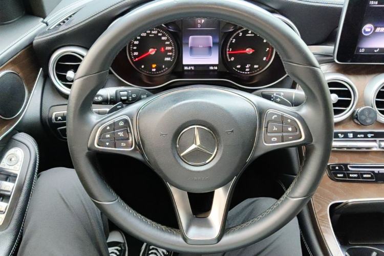 Used Mercedes-Benz GLC 2017 GLC 300 4MATIC Sport Edition Steering Wheel