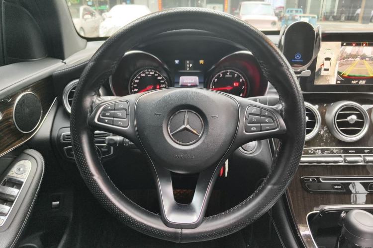 Used Mercedes-Benz GLC 2017 GLC 260 4MATIC Dynamic Edition Steering Wheel