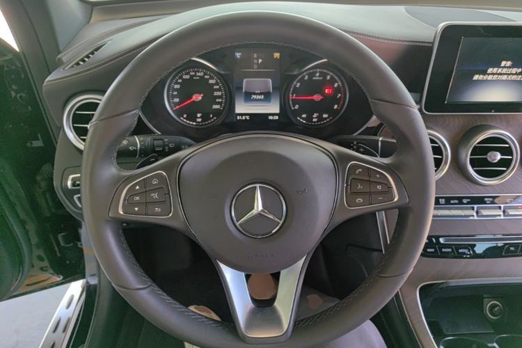 Used Mercedes-Benz GLC 2017 GLC 300 4MATIC Sport Edition Steering Wheel