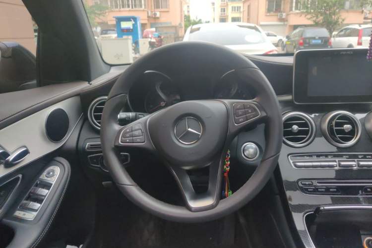 Used Mercedes-Benz GLC 2017 GLC 200 4MATIC Steering Wheel