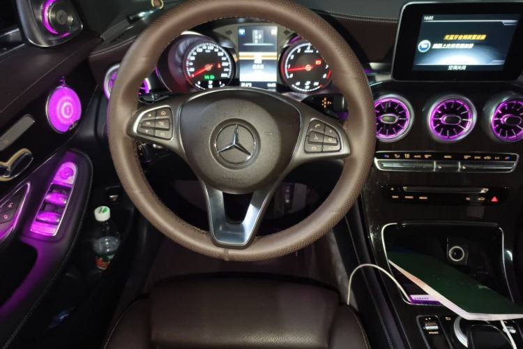 Used Mercedes-Benz GLC 2017 GLC 260 4MATIC Dynamic Edition Steering Wheel