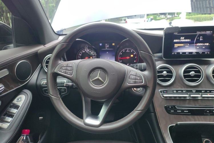 Used Mercedes-Benz GLC 2017 GLC 300 4MATIC Sport Edition Steering Wheel