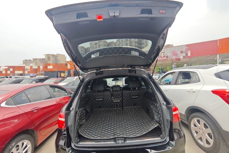 Used Mercedes-Benz GLC 2017 GLC 260 4MATIC Dynamic Edition Trunk