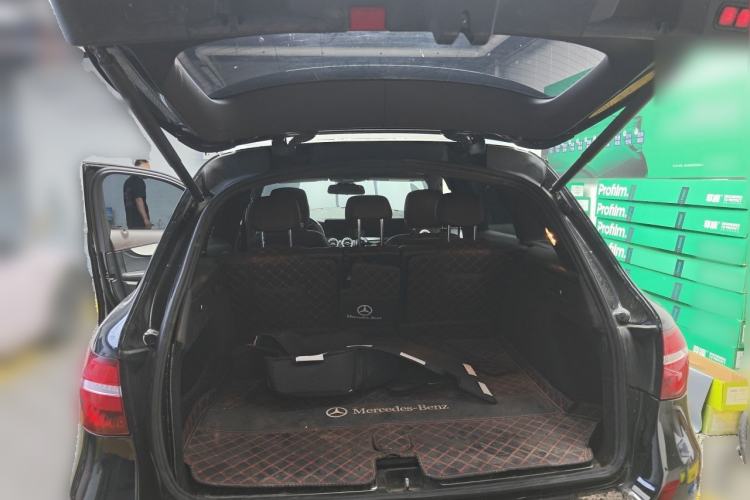 Used Mercedes-Benz GLC 2017 GLC 200 4MATIC Trunk