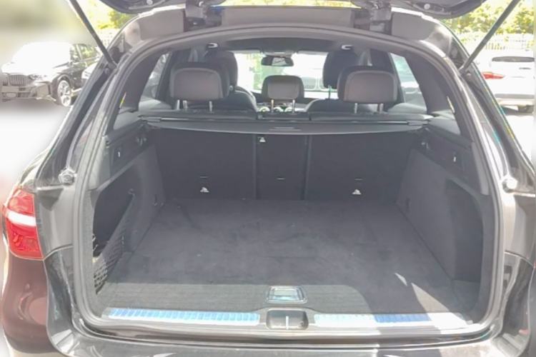 Used Mercedes-Benz GLC 2017 GLC 260 4MATIC Luxury Model Trunk