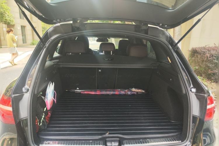 Used Mercedes-Benz GLC 2017 GLC 260 4MATIC Luxury Model Trunk