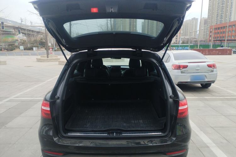 Used Mercedes-Benz GLC 2017 GLC 200 4MATIC Trunk