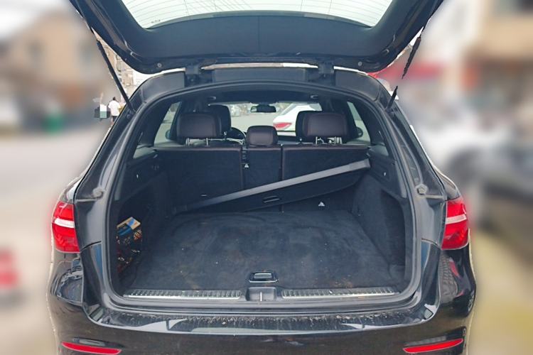 Used Mercedes-Benz GLC 2017 GLC 260 4MATIC Dynamic Edition Trunk