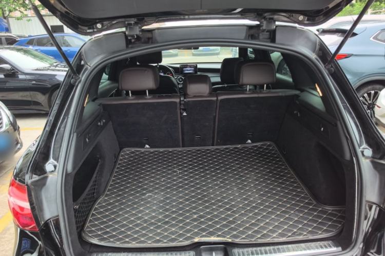 Used Mercedes-Benz GLC 2017 GLC 260 4MATIC Dynamic Edition Trunk