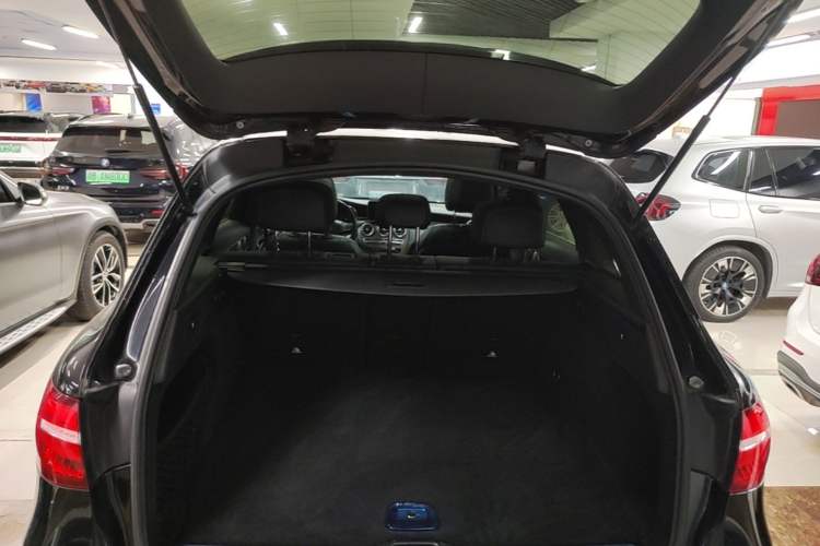 Used Mercedes-Benz GLC 2017 GLC 300 4MATIC Sport Edition Trunk