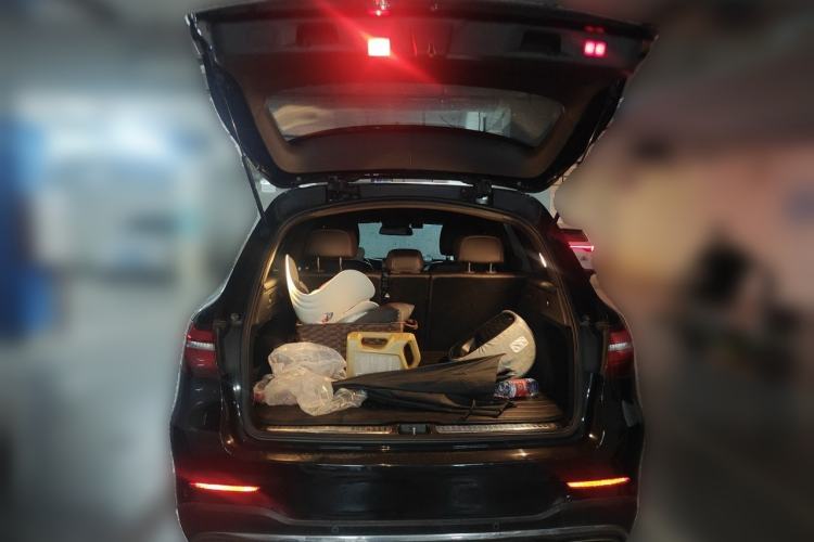 Used Mercedes-Benz GLC 2017 GLC 260 4MATIC Luxury Model Trunk