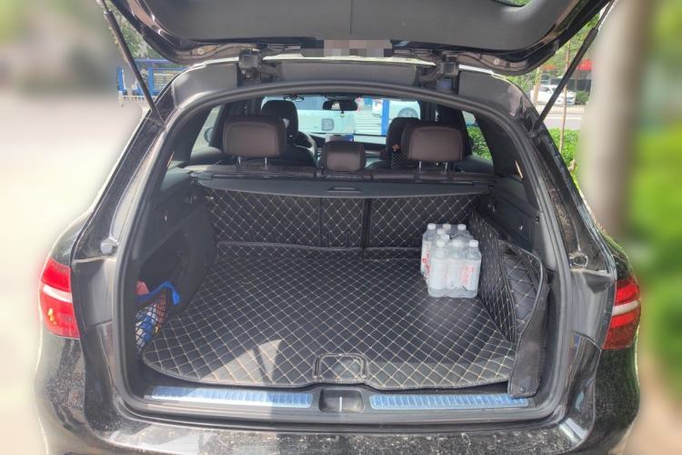 Used Mercedes-Benz GLC 2017 GLC 260 4MATIC Luxury Model Trunk