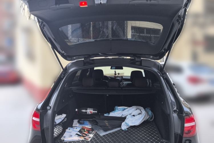 Used Mercedes-Benz GLC 2017 GLC 200 4MATIC Trunk