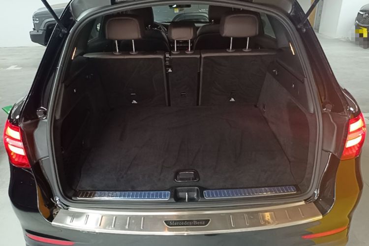 Used Mercedes-Benz GLC 2017 GLC 260 4MATIC Dynamic Edition Trunk