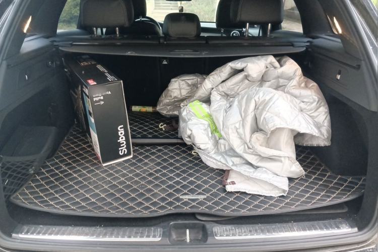 Used Mercedes-Benz GLC 2017 GLC 300 4MATIC Sport Edition Trunk