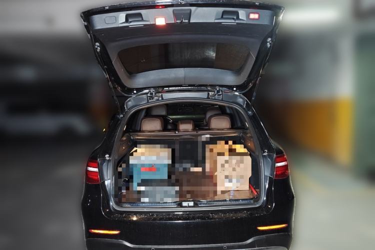 Used Mercedes-Benz GLC 2017 GLC 260 4MATIC Dynamic Edition Trunk