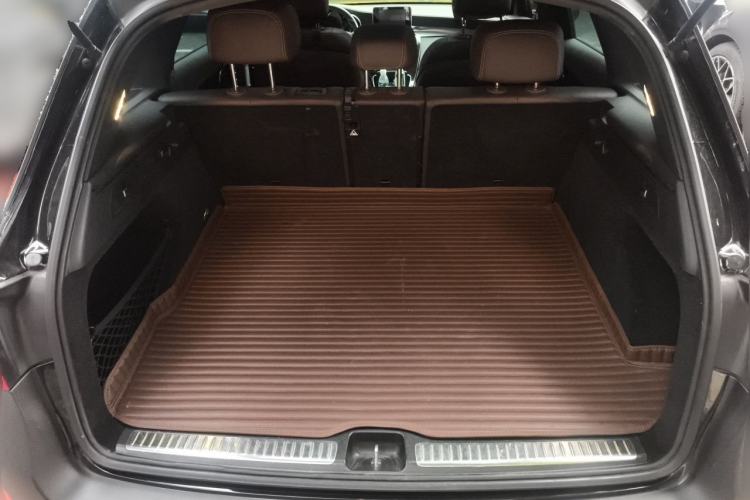 Used Mercedes-Benz GLC 2017 GLC 260 4MATIC Dynamic Edition Trunk