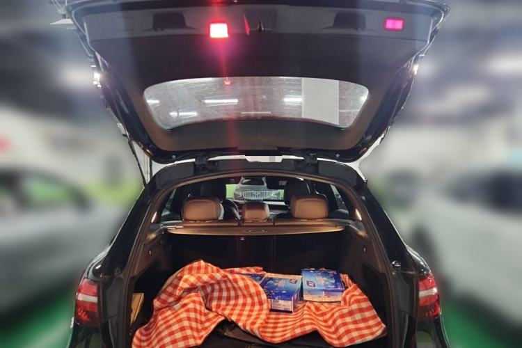 Used Mercedes-Benz GLC 2017 GLC 260 4MATIC Luxury Model Trunk