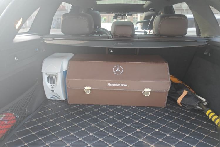 Used Mercedes-Benz GLC 2017 GLC 260 4MATIC Luxury Model Trunk