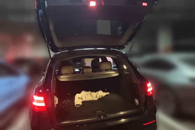 Used Mercedes-Benz GLC 2017 GLC 260 4MATIC Dynamic Edition Trunk