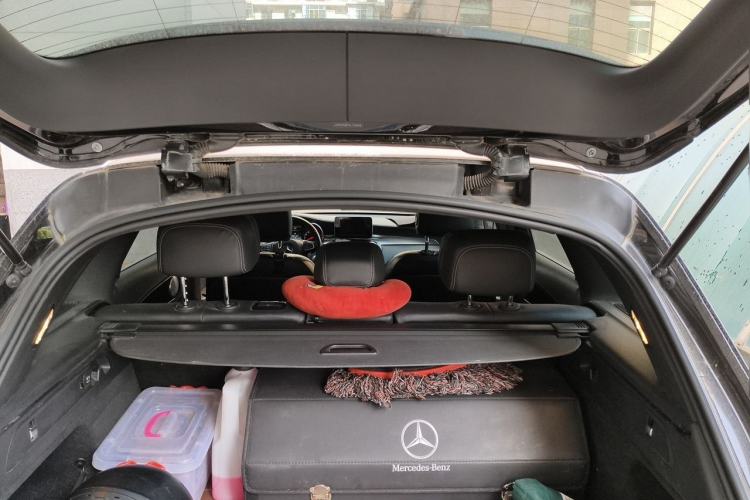 Used Mercedes-Benz GLC 2017 GLC 260 4MATIC Luxury Model Trunk