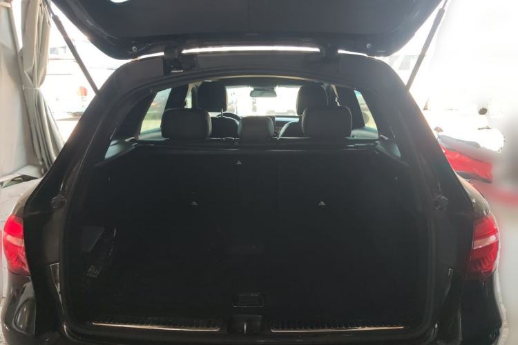 Used Mercedes-Benz GLC 2017 GLC 260 4MATIC Dynamic Edition Trunk