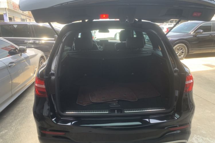 Used Mercedes-Benz GLC 2017 GLC 300 4MATIC Sport Edition Trunk