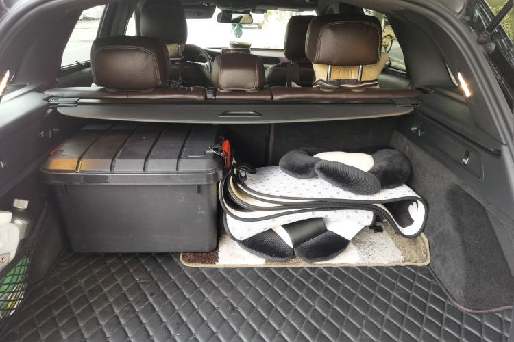 Used Mercedes-Benz GLC 2017 GLC 260 4MATIC Luxury Model Trunk