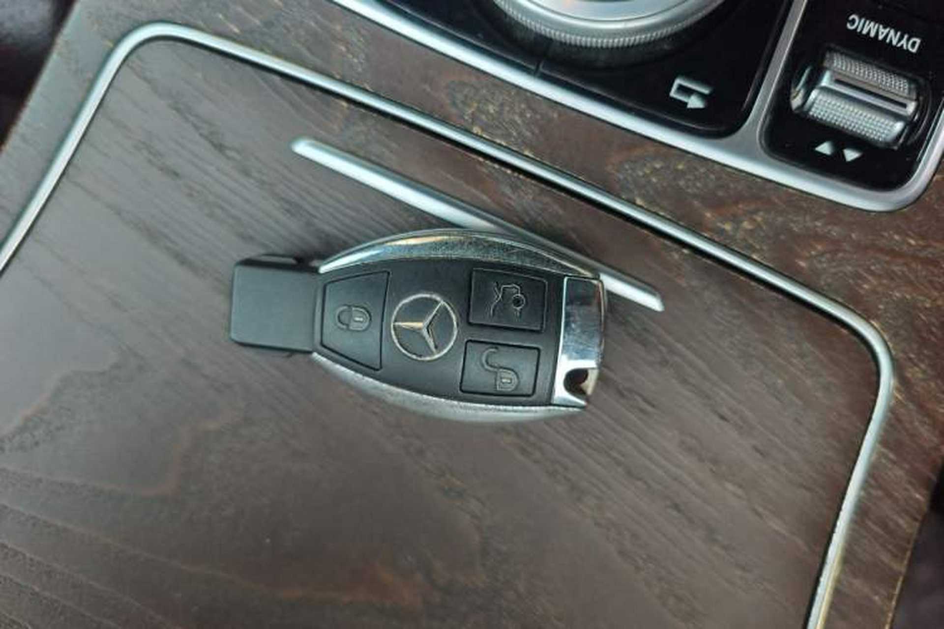 Used Mercedes-Benz GLC 2017 GLC 300 4MATIC Sport Edition Vehicle Key