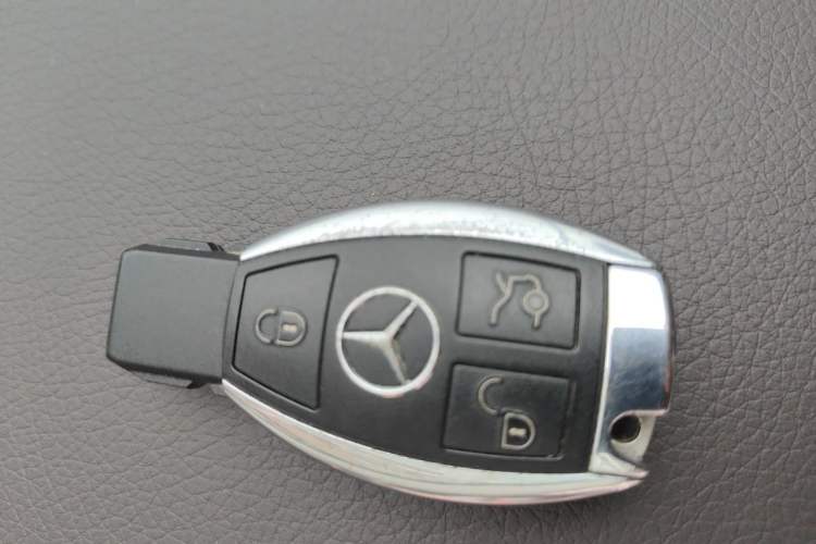Used Mercedes-Benz GLC 2017 GLC 300 4MATIC Sport Edition Vehicle Key
