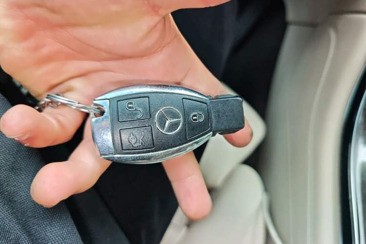 Used Mercedes-Benz GLC 2017 GLC 260 4MATIC Luxury Model Vehicle Key