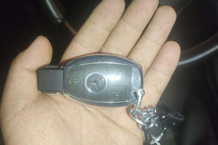 Used Mercedes-Benz GLC 2017 GLC 260 4MATIC Luxury Model Vehicle Key