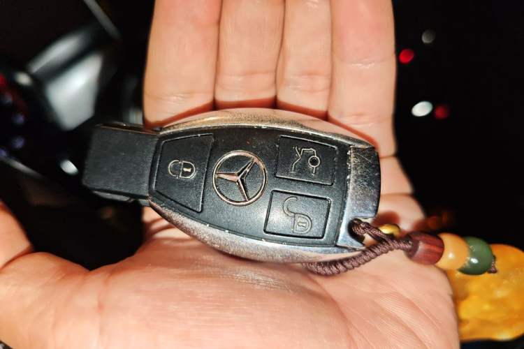 Used Mercedes-Benz GLC 2017 GLC 260 4MATIC Luxury Model Vehicle Key