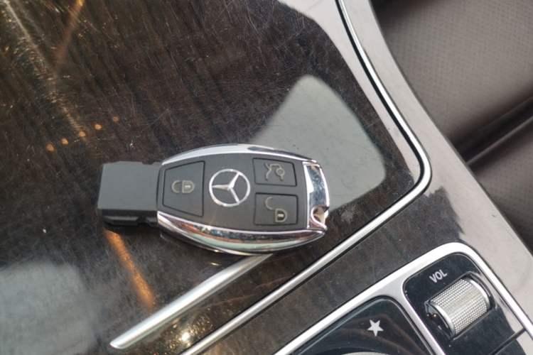 Used Mercedes-Benz GLC 2017 GLC 260 4MATIC Dynamic Edition Vehicle Key