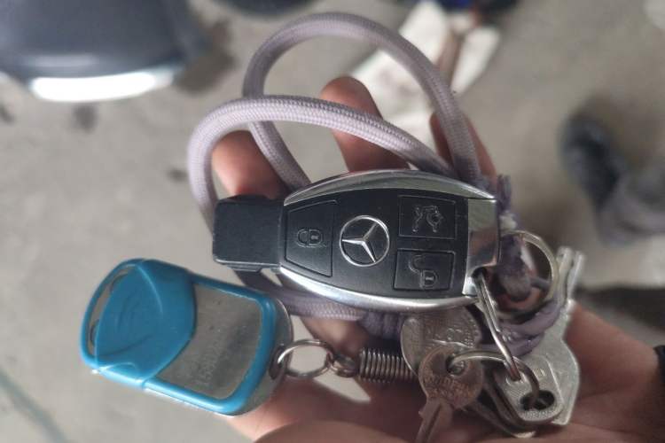 Used Mercedes-Benz GLC 2017 GLC 260 4MATIC Luxury Model Vehicle Key