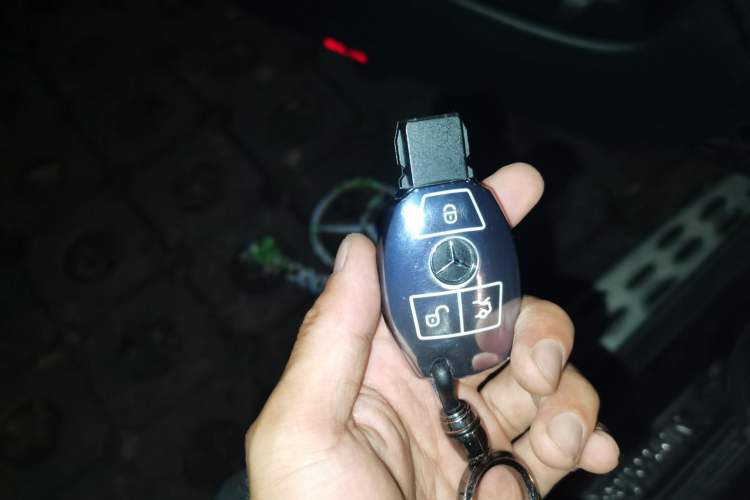 Used Mercedes-Benz GLC 2017 GLC 260 4MATIC Luxury Model Vehicle Key