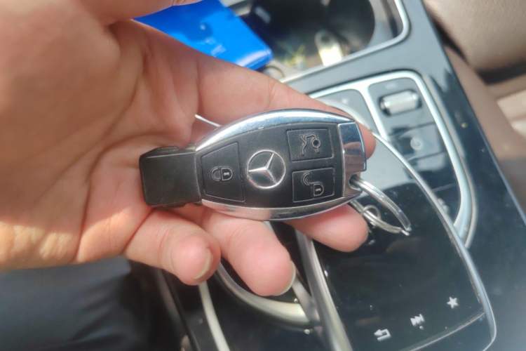 Used Mercedes-Benz GLC 2017 GLC 260 4MATIC Dynamic Edition Vehicle Key