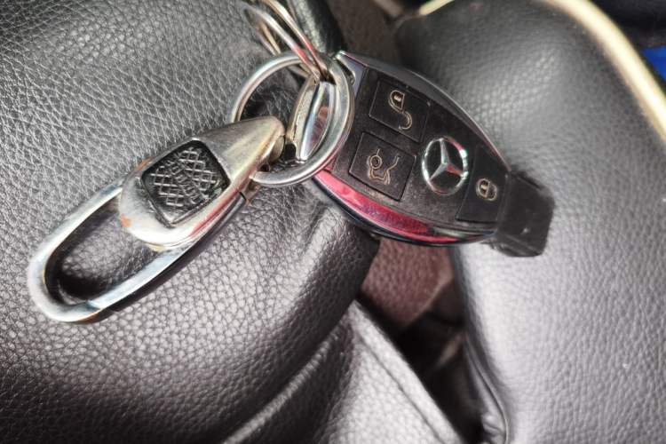 Used Mercedes-Benz GLC 2017 GLC 300 4MATIC Sport Edition Vehicle Key