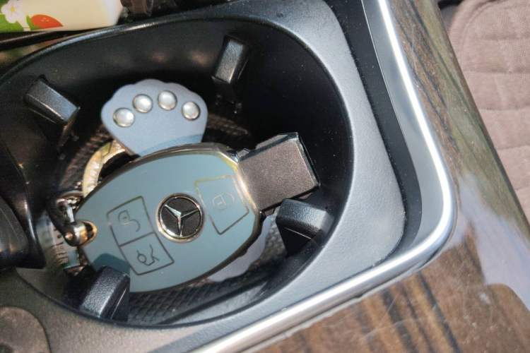 Used Mercedes-Benz GLC 2017 GLC 260 4MATIC Dynamic Edition Vehicle Key
